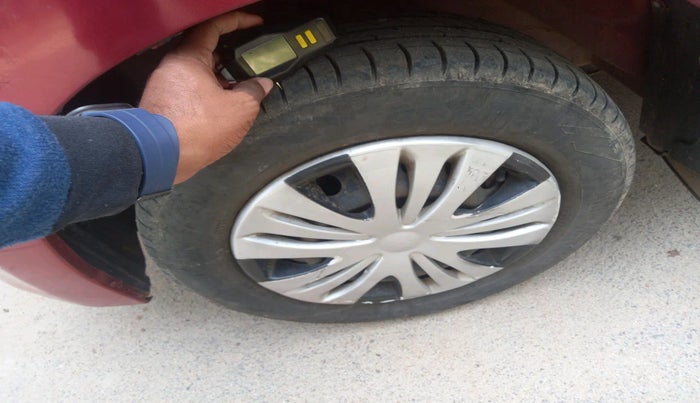 2016 Datsun Go T, Petrol, Manual, 56,000 km, tyre