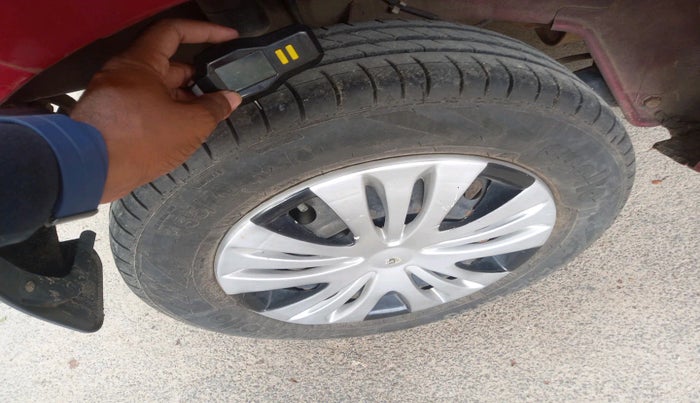 2016 Datsun Go T, Petrol, Manual, 56,000 km, tyre