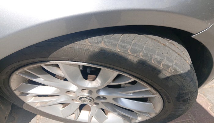 2012 Jaguar XF 3.0 DIESEL, Diesel, Automatic, 80,541 km, tyre