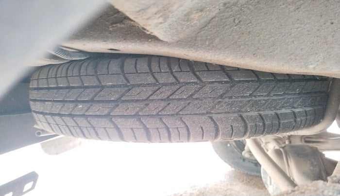 2019 Maruti Eeco 7 STR, Petrol, Manual, 7,495 km, tyre