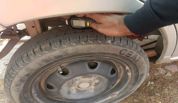 2014 Maruti Alto K10 VXI, Petrol, Manual, 67,487 km, tyre