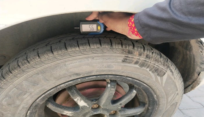 2014 Maruti Swift VDI, Diesel, Manual, 2,10,088 km, tyre