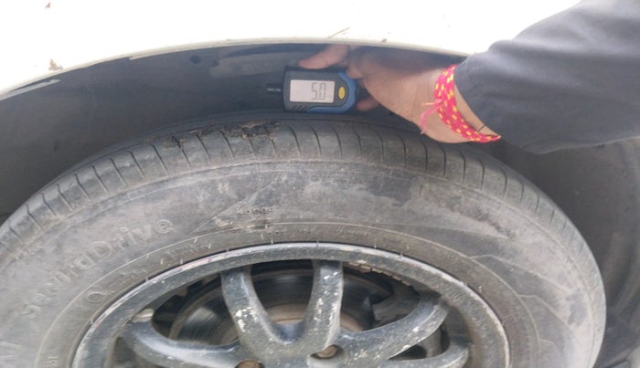 2014 Maruti Swift VDI, Diesel, Manual, 2,10,088 km, tyre