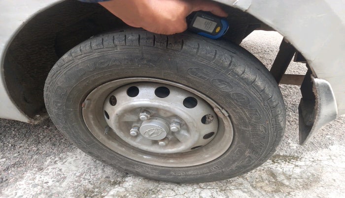 2014 Hyundai Eon D-LITE+, Petrol, Manual, 23,475 km, tyre