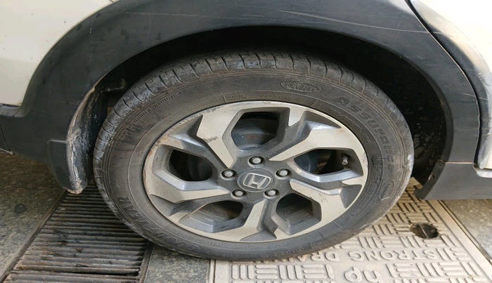 2016 Honda BR-V 1.5L I-VTEC V CVT, Petrol, Automatic, 1,02,959 km, tyre