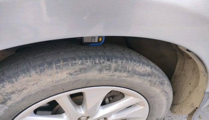 2019 Toyota Innova Crysta 2.8 GX AT 7 STR, Diesel, Automatic, 1,20,163 km, tyre