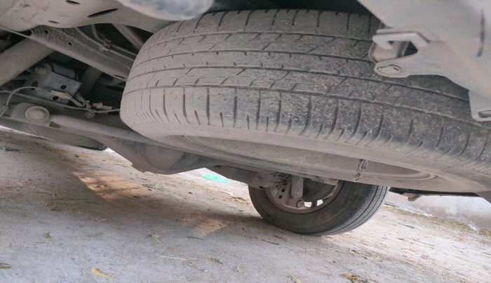 2019 Toyota Innova Crysta 2.8 GX AT 7 STR, Diesel, Automatic, 1,20,163 km, tyre