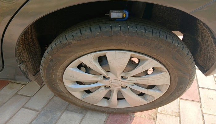 2017 Maruti Baleno DELTA PETROL 1.2, Petrol, Manual, 1,10,161 km, tyre