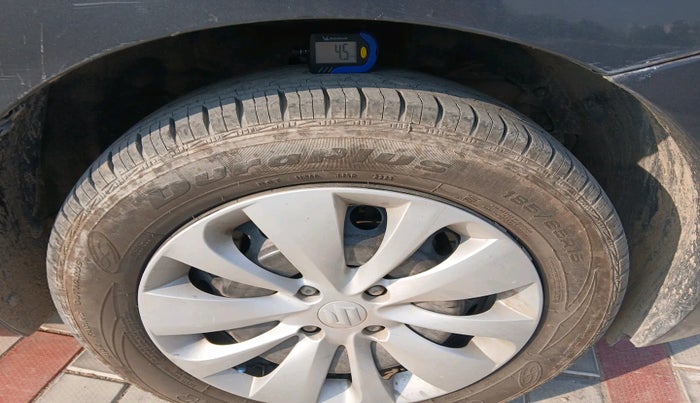 2017 Maruti Baleno DELTA PETROL 1.2, Petrol, Manual, 1,10,161 km, tyre