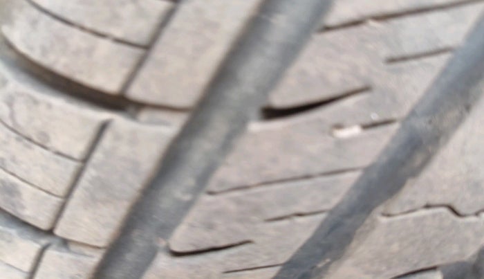 2020 Maruti Swift LXI, Petrol, Manual, 22,938 km, tyre