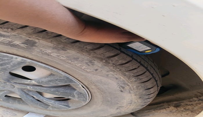 2020 Maruti Swift LXI, Petrol, Manual, 22,938 km, tyre