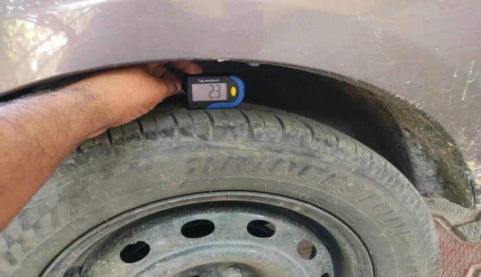 2017 Tata Tiago XT PETROL, Petrol, Manual, 1,27,745 km, tyre