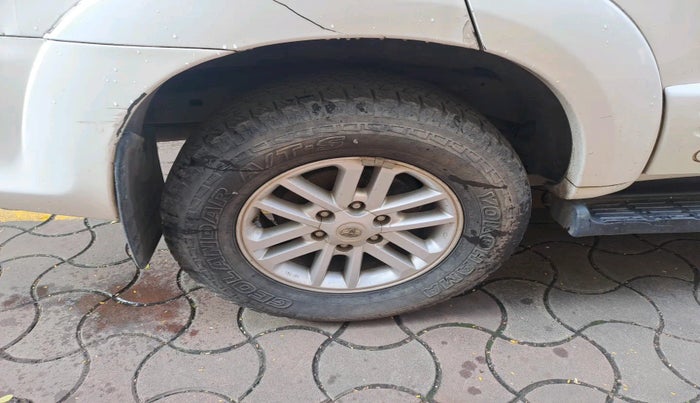 2013 Toyota Fortuner 3.0 4X2 MT, Diesel, Manual, 1,54,129 km, tyre