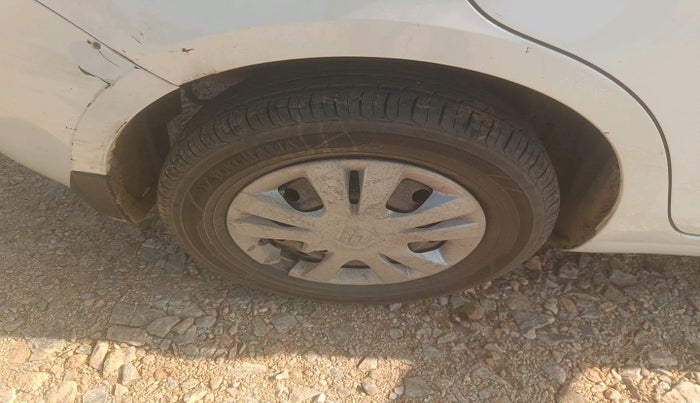 2014 Maruti Swift Dzire VXI, Petrol, Manual, 1,73,606 km, tyre