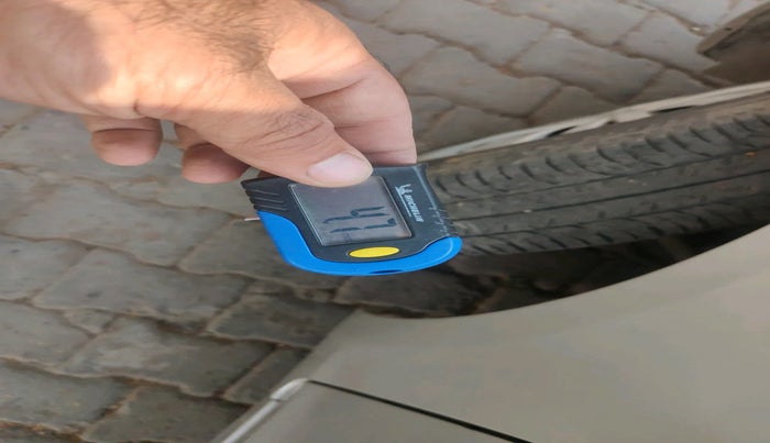 2012 Maruti Swift Dzire VXI, Petrol, Manual, 91,051 km, tyre