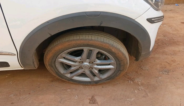 2023 Renault TRIBER RXZ AMT, Petrol, Automatic, 65,190 km, tyre