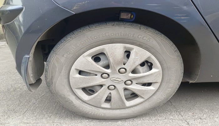 2012 Hyundai i10 SPORTZ 1.2, Petrol, Manual, 68,083 km, tyre