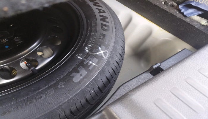 2024 Maruti BREZZA ZXI AT SMART HYBRID, Petrol, Automatic, 6,451 km, tyre