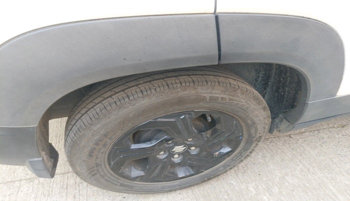 2024 Maruti BREZZA ZXI AT SMART HYBRID, Petrol, Automatic, 6,451 km, tyre