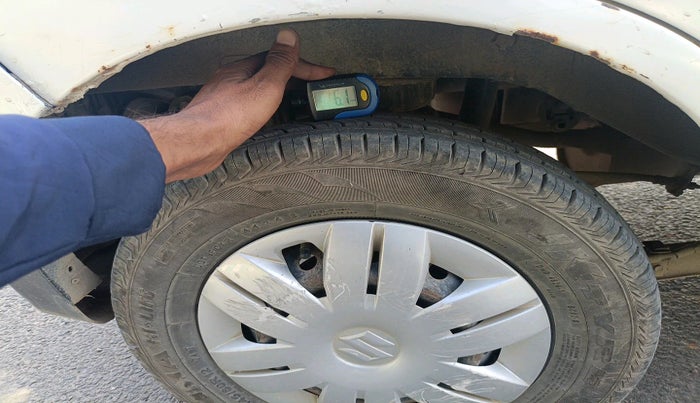 2017 Maruti Alto 800 LXI CNG, Petrol, Manual, 1,69,339 km, tyre