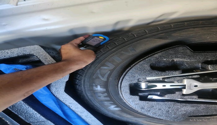 2018 Maruti Ciaz ZETA AT 1.5  SHVS PETROL, Petrol, Automatic, 64,200 km, tyre