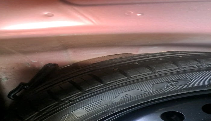 2015 Toyota Etios CROSS 1.4 VD, Diesel, Manual, 1,06,773 km, tyre