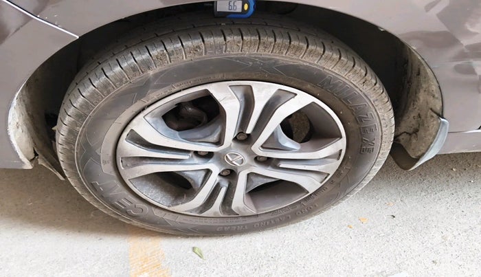 2019 Tata Tiago XZA PETROL, Petrol, Automatic, 67,817 km, tyre