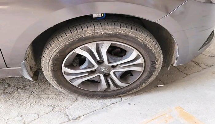 2019 Tata Tiago XZA PETROL, Petrol, Automatic, 67,817 km, tyre