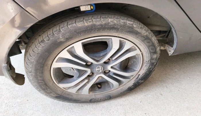 2019 Tata Tiago XZA PETROL, Petrol, Automatic, 67,817 km, tyre