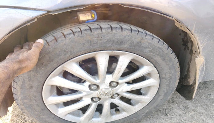 2016 Toyota Etios Liva VX, Petrol, Manual, 85,375 km, tyre