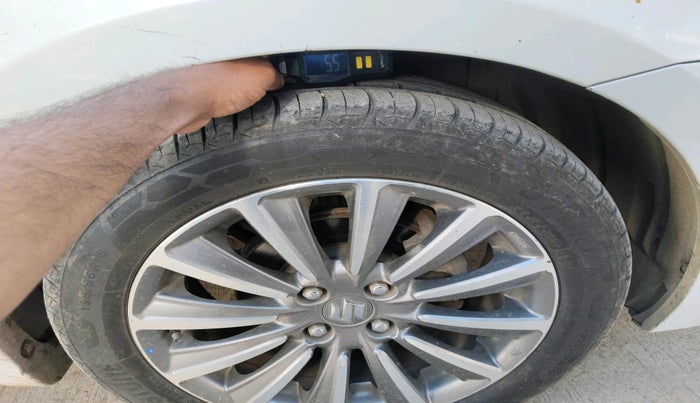 2021 Maruti Ciaz ALPHA 1.5 SHVS PETROL, Petrol, Manual, 51,993 km, tyre