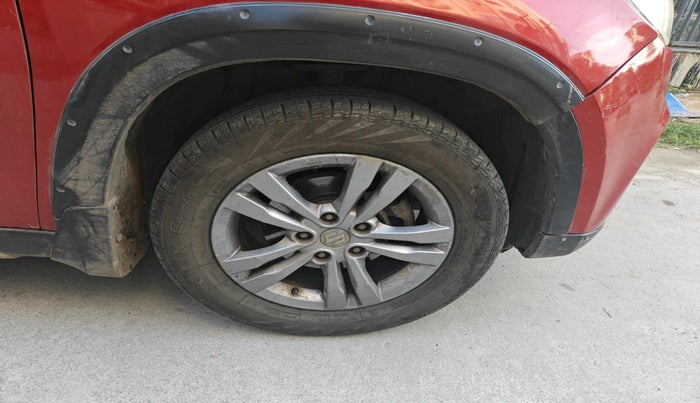 2016 Maruti Vitara Brezza ZDI PLUS, Diesel, Manual, 1,25,458 km, tyre