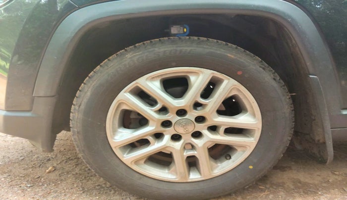 2018 Jeep Compass LIMITED (O) 2.0 DIESEL, Diesel, Manual, 1,79,955 km, tyre