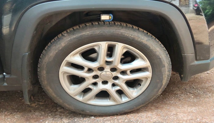 2018 Jeep Compass LIMITED (O) 2.0 DIESEL, Diesel, Manual, 1,79,955 km, tyre