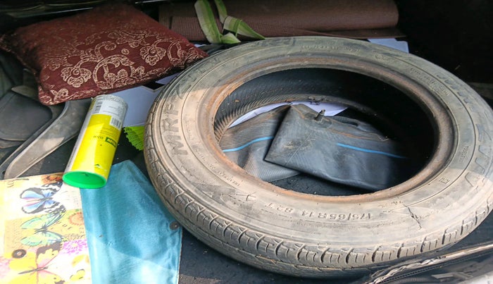 2010 Toyota Etios G, Petrol, Manual, 1,35,642 km, tyre