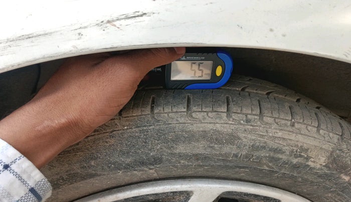 2016 Hyundai Xcent BASE 1.2, Petrol, Manual, 81,841 km, tyre