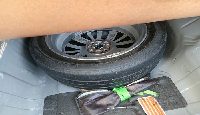 2021 Honda City 1.5L I-VTEC ZX CVT, Petrol, Automatic, 49,462 km, tyre