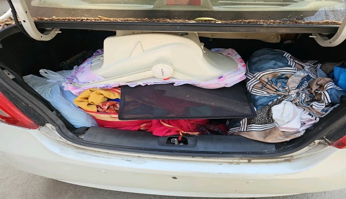 2014 Maruti Swift Dzire VXI, Petrol, Manual, 87,798 km, tyre