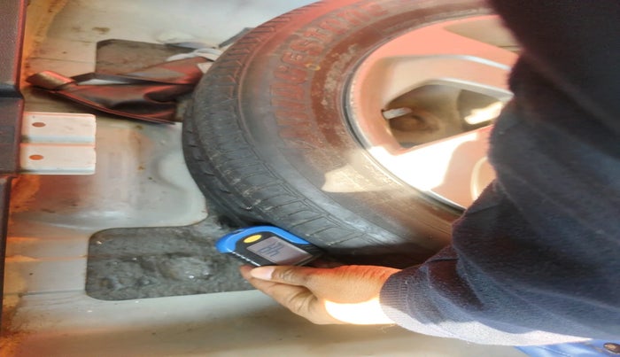 2016 Honda City 1.5L I-VTEC V MT, Petrol, Manual, 74,446 km, tyre