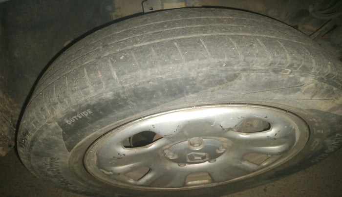 2014 Renault Duster 85 PS RXL DIESEL, Diesel, Manual, 2,11,835 km, tyre