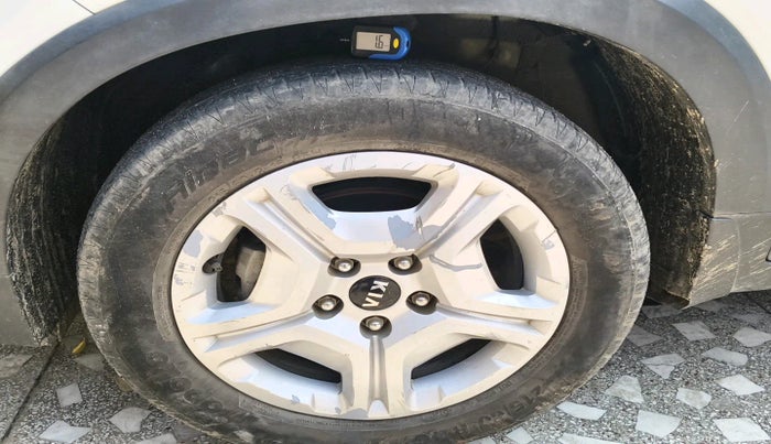 2021 KIA SONET HTX 1.5, Diesel, Manual, 30,018 km, tyre