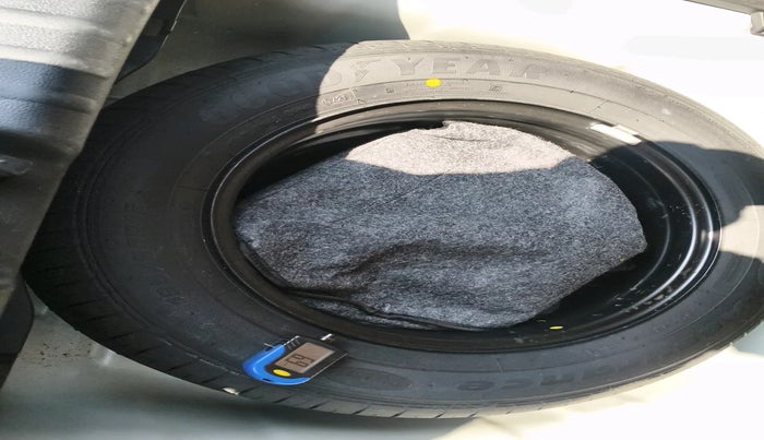 2021 KIA SONET HTX 1.5, Diesel, Manual, 30,018 km, tyre