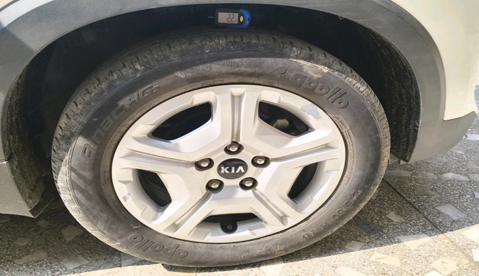 2021 KIA SONET HTX 1.5, Diesel, Manual, 30,018 km, tyre