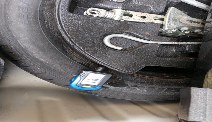 2016 Maruti Ciaz VDI+ SHVS, Diesel, Manual, 80,125 km, tyre