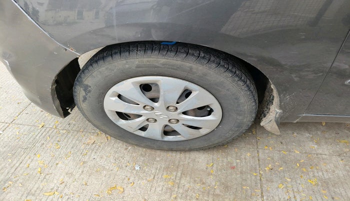 2011 Hyundai i10 SPORTZ 1.2, Petrol, Manual, 94,030 km, tyre