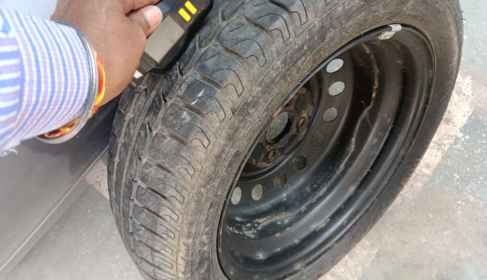 2016 Maruti Wagon R 1.0 VXI, Petrol, Manual, 84,961 km, tyre