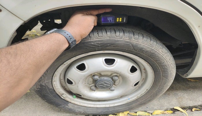 2010 Maruti Zen Estilo LXI, Petrol, Manual, 87,352 km, tyre