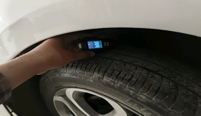 2020 Hyundai Elite i20 ASTA 1.2 (O), Petrol, Manual, 37,527 km, tyre