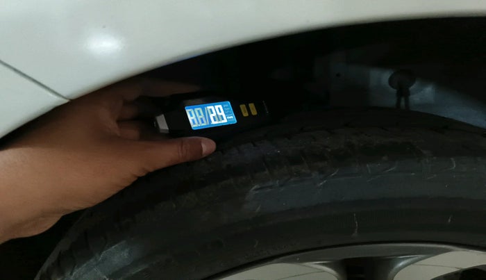 2020 Hyundai Elite i20 ASTA 1.2 (O), Petrol, Manual, 37,527 km, tyre