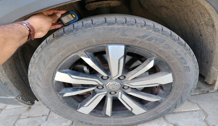 2019 MG HECTOR SHARP HYBRID 1.5 PETROL, Petrol, Manual, 67,810 km, tyre